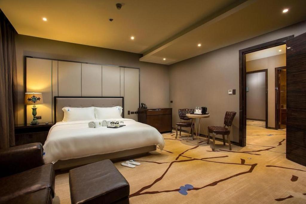 Lotus Blu Hotel Legazpi Kültér fotó
