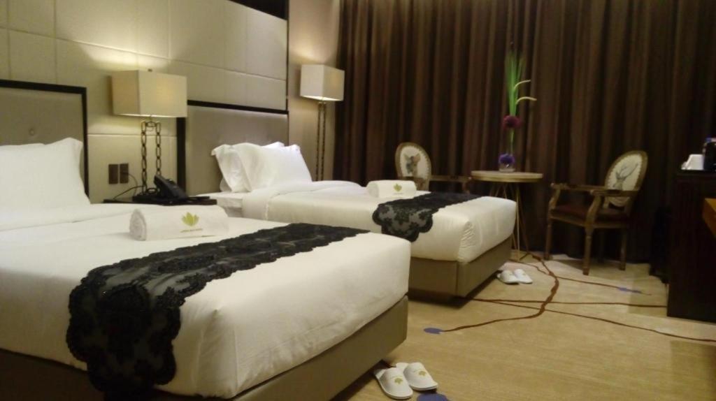 Lotus Blu Hotel Legazpi Kültér fotó