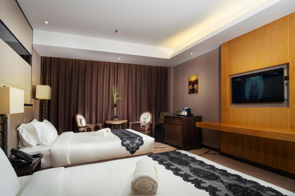 Lotus Blu Hotel Legazpi Kültér fotó